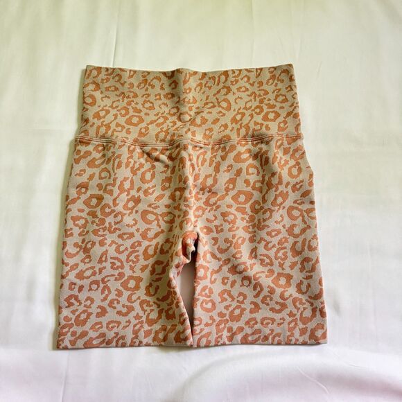 3 pack Leopard Print Biker Shorts Stretchy & Compressive 5 Inch Size Large - Picture 2 of 9